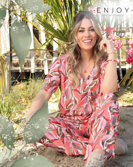 Enjoy womenswear koraal oranje broekpak printbroek wijd met printblouse daggast bruiloftgast