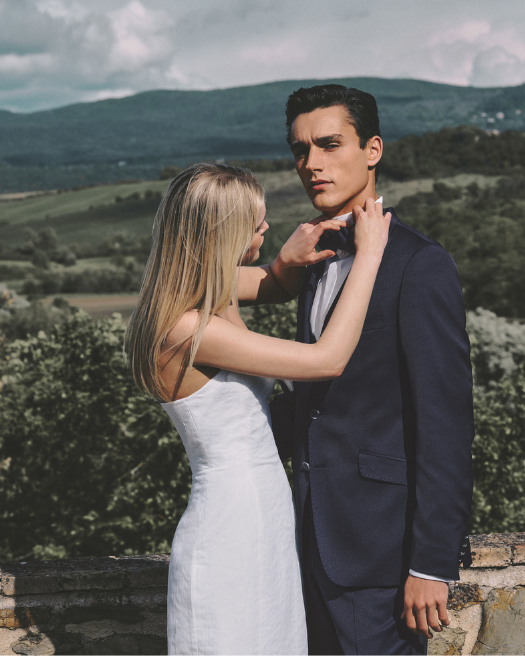 Digel donker trouwkostuum trouwen in het blauw marine zwart black tie