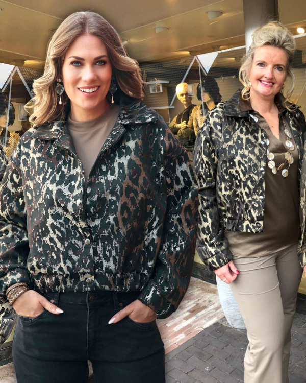 Panterprint bomberjasje glansstof van Enjoy - Trend alert Dijkstra Mode Feanwaklden