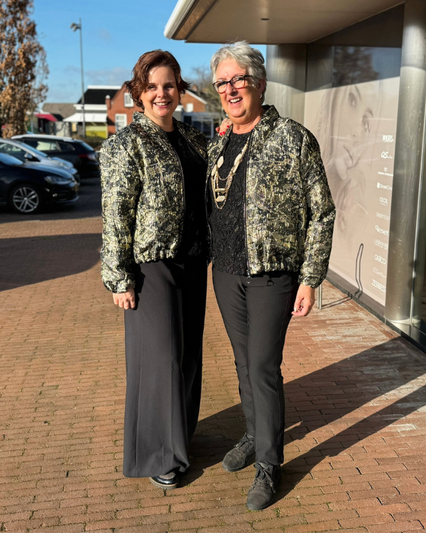 Glitter and glamour collectie trendy glans jasje