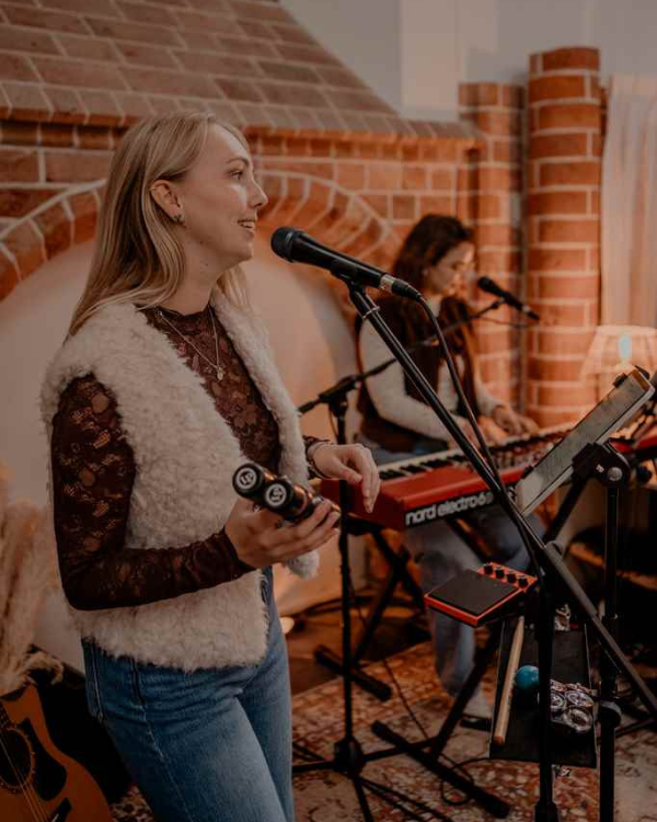Syta en Marije zangduo trouwbeurs Trouwen in noordoost Friesland beurs dokkum