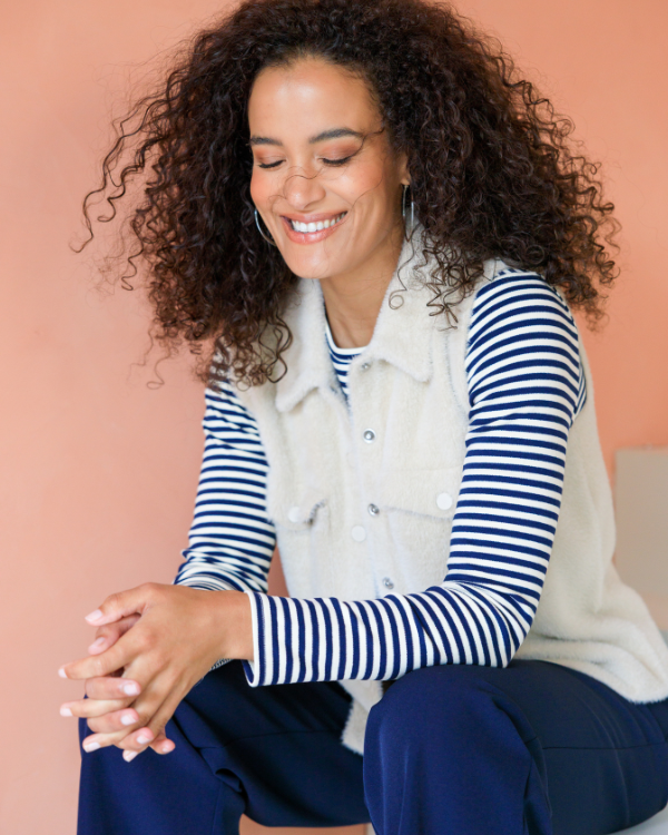 Ivy Beau gestreepte broek gilet streep items maritiem trend print. Gestreepte longsleeve blauw wit