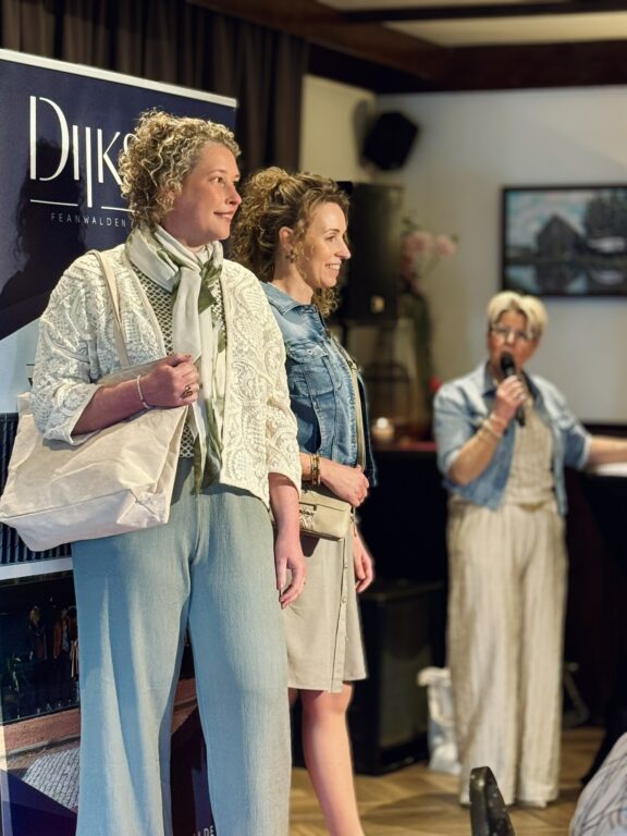 Modeshows voorjaarsmode zomermode 2026 trends stijlen tips Veenwouden Dijkstra Modehuis