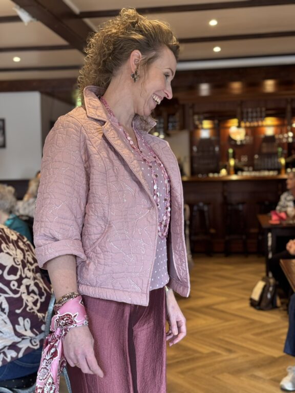 PASTEL zachtroze dreamstar Yest Fashion Dinner Show - Duke Luk Veenwouden modeshow 2026