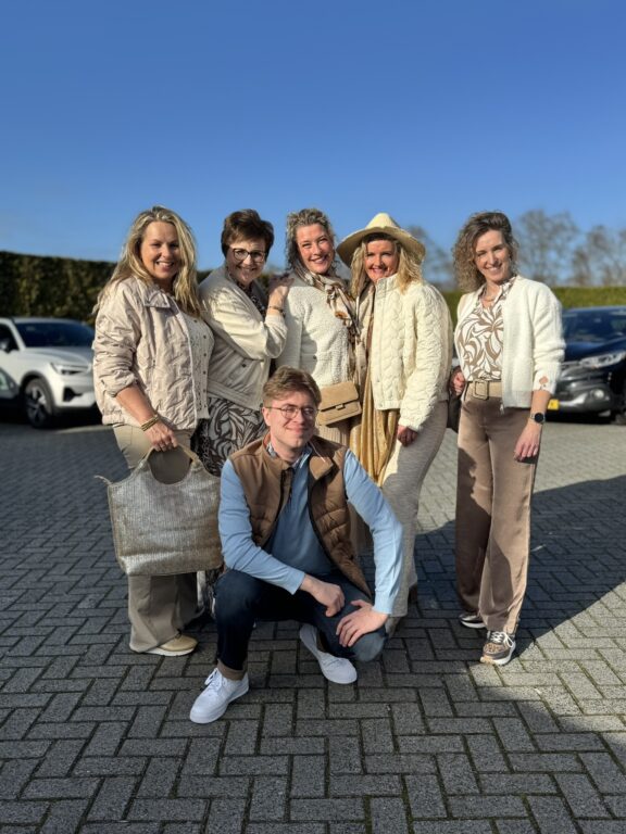 Modeshow mannequins modellen Dijkstra Mode Feanwâlden beige natureltinten zomer 2026 trends